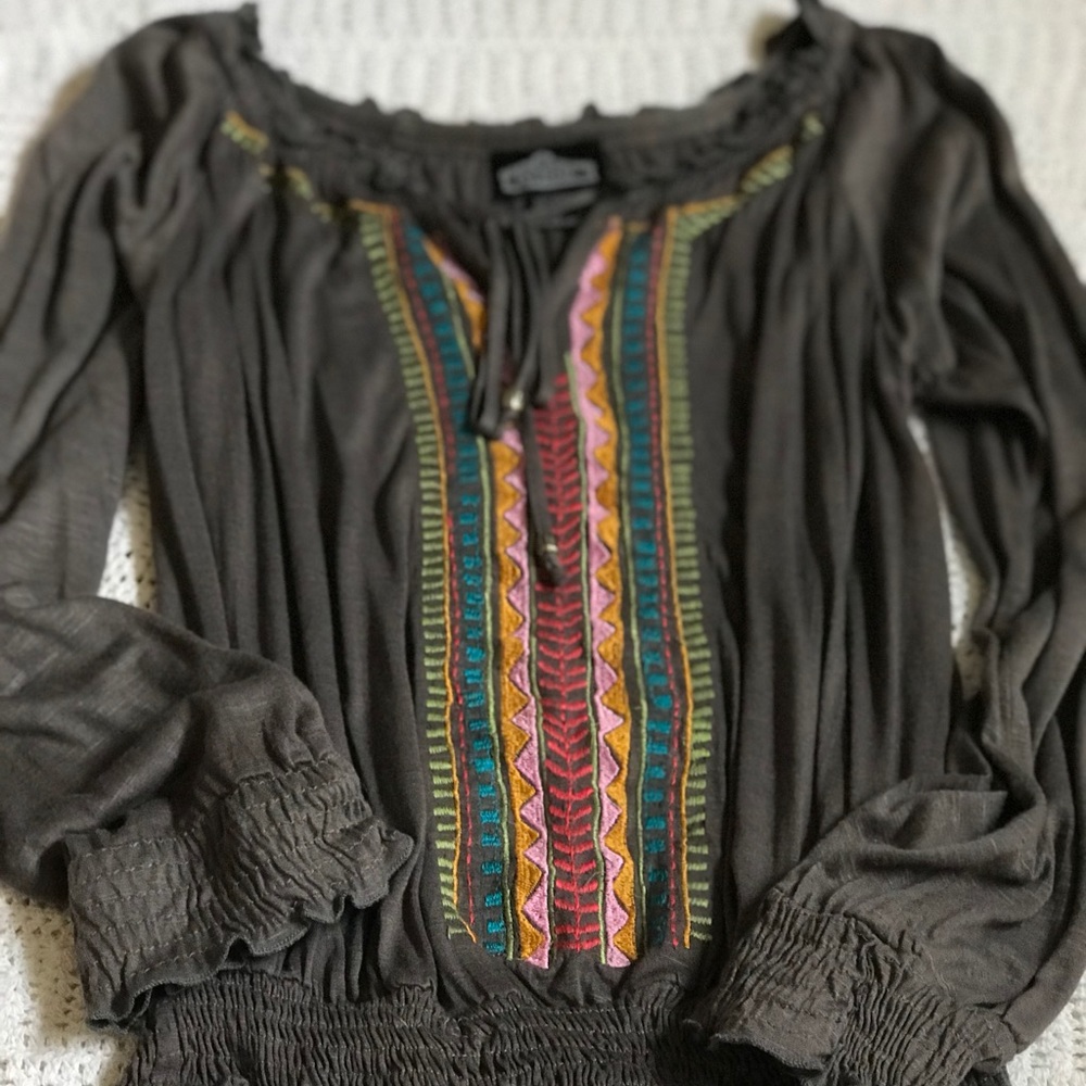 Angie Blouse w/tribal embroidered center strip